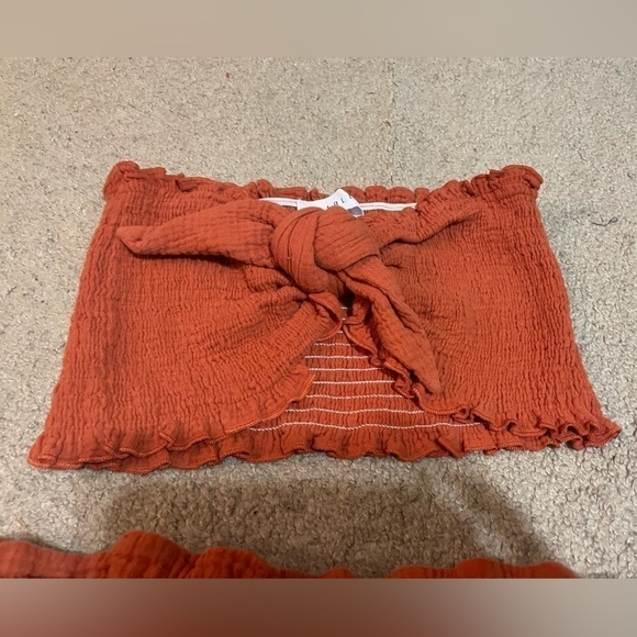 Mable Burnt Orange crop top and shorts set size medium - Picture 7 of 9